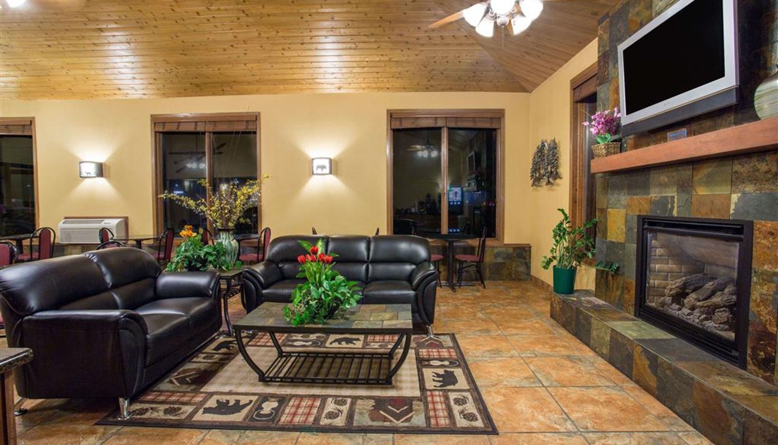 Hall - Days Inn by Wyndham Silverthorne
