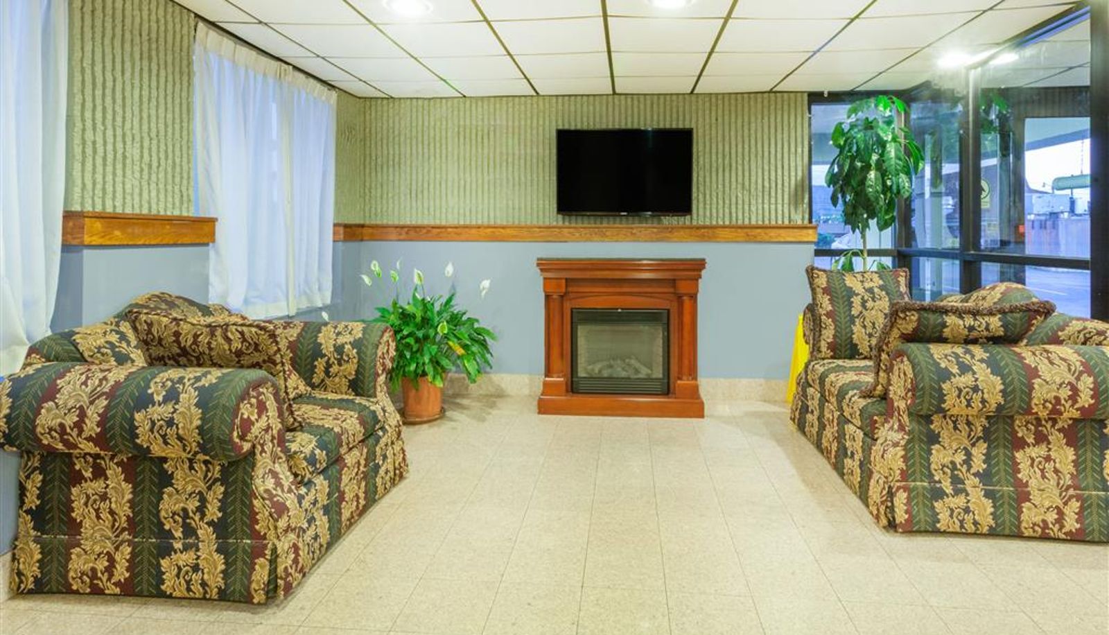 Lobby - Days Inn by Wyndham Wilkes Barre