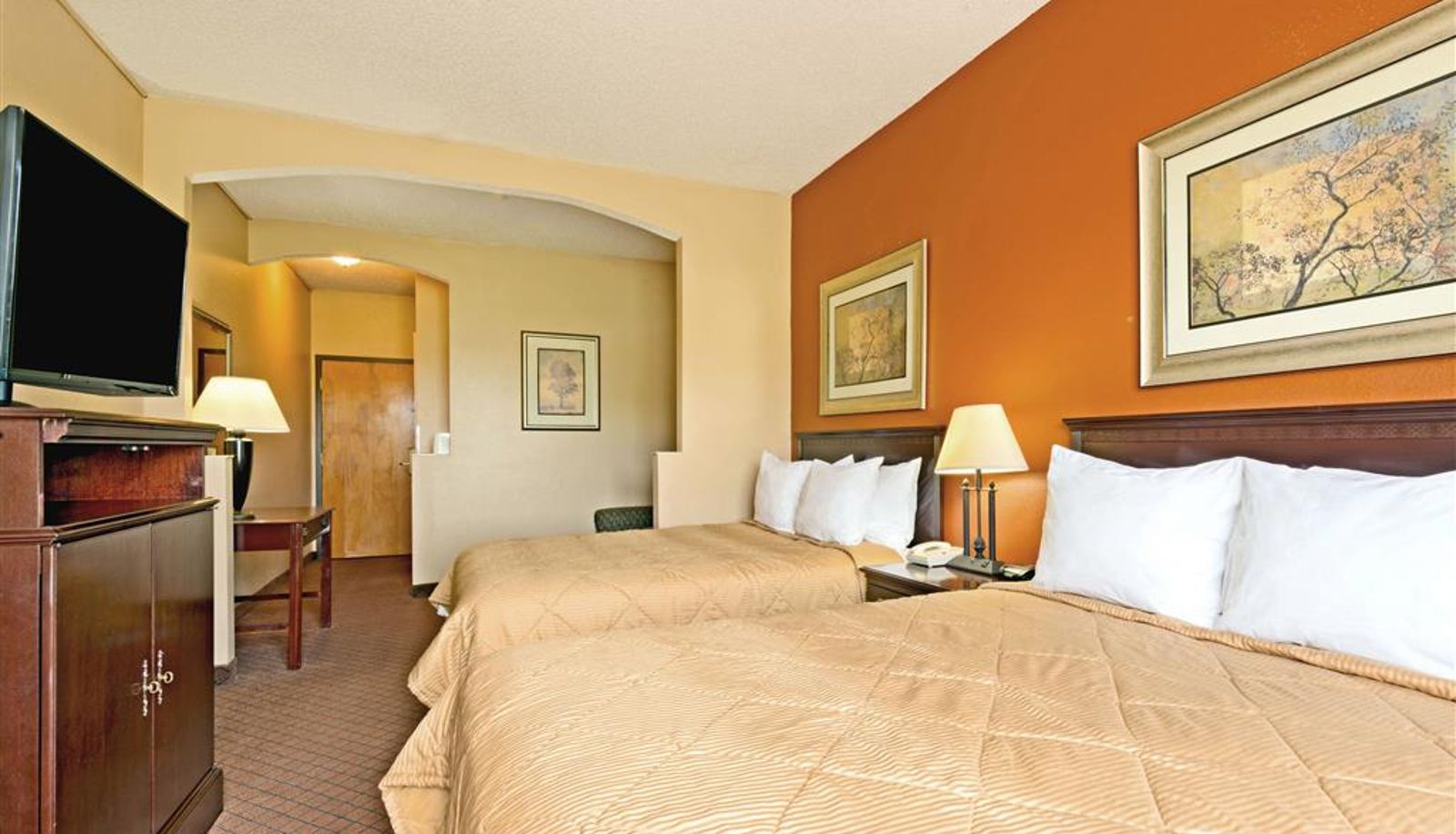 Zimmer - Days Inn by Wyndham Coliseum Montgomery AL