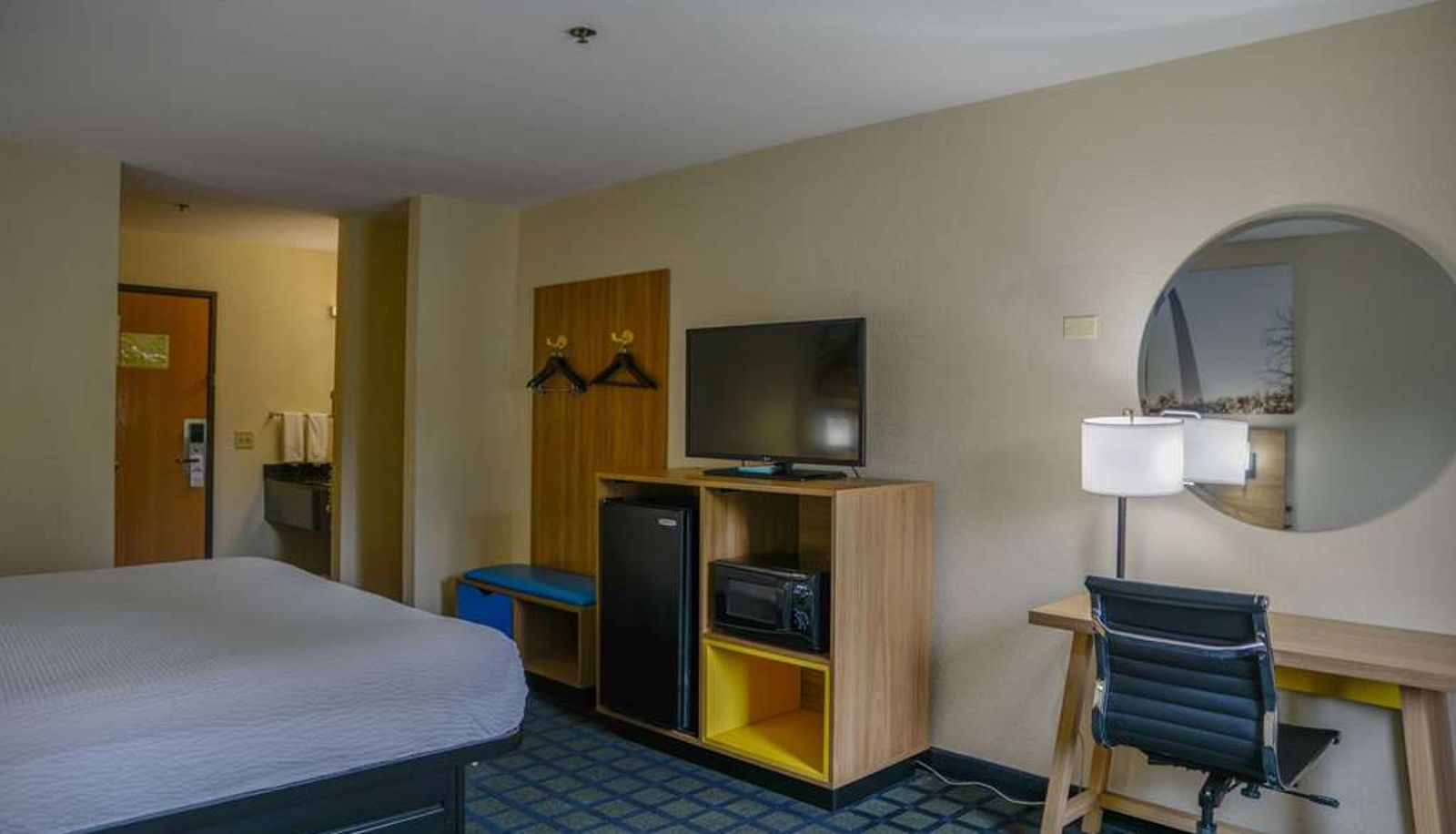 Camera - Days Inn by Wyndham Mount Vernon