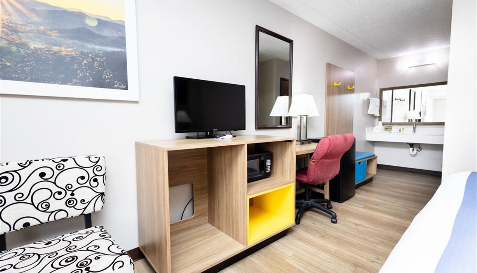 Room - Days Inn by Wyndham Dayton Huber Heights Northeast