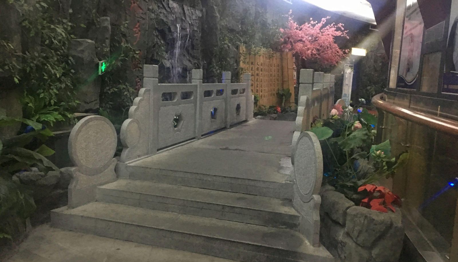 Zewnętrzna część hotelu - Jiangnan Shuixiang Holiday Hotel
