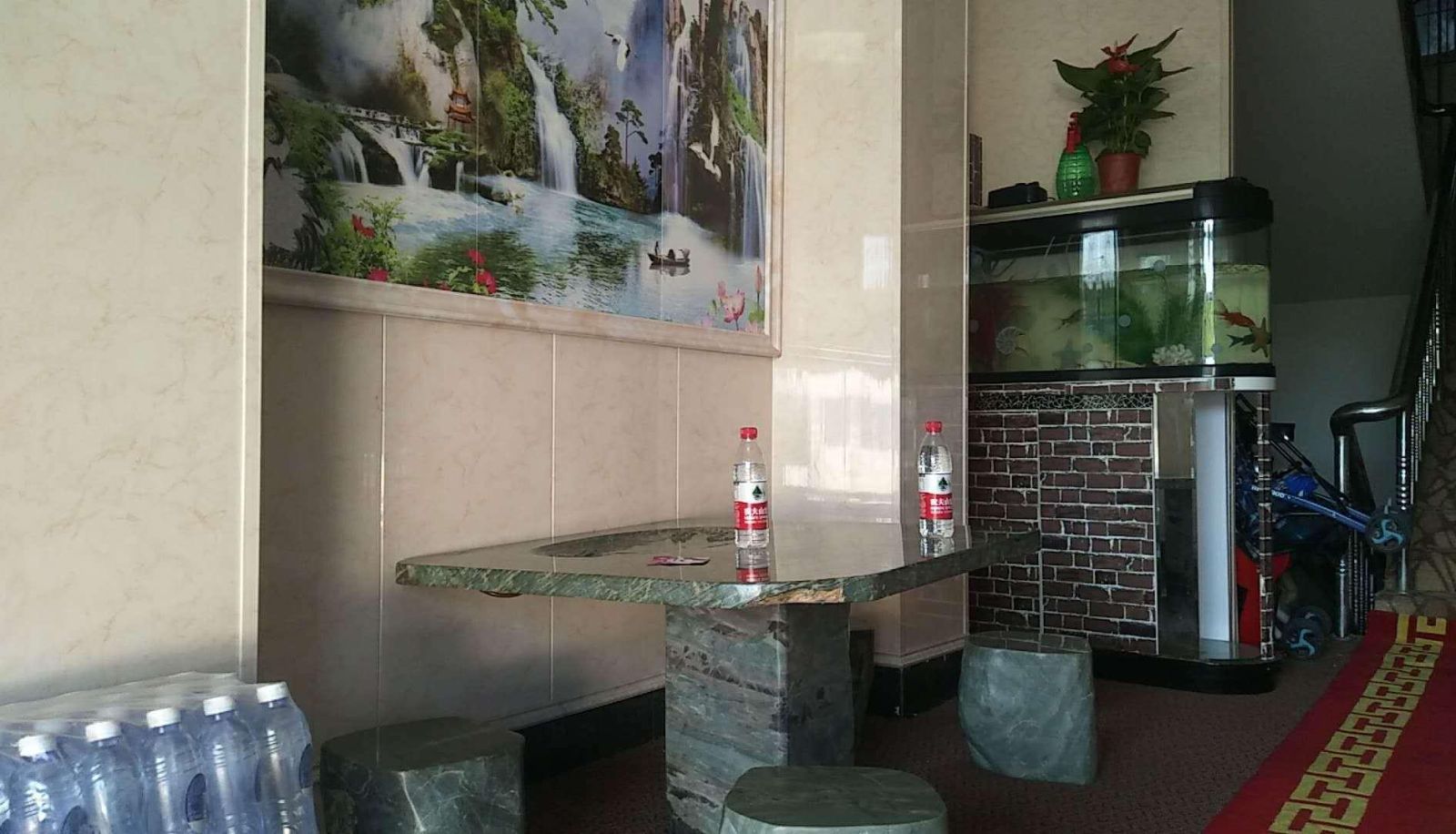 Buitenruimte van het hotel - Jinyi Hotel