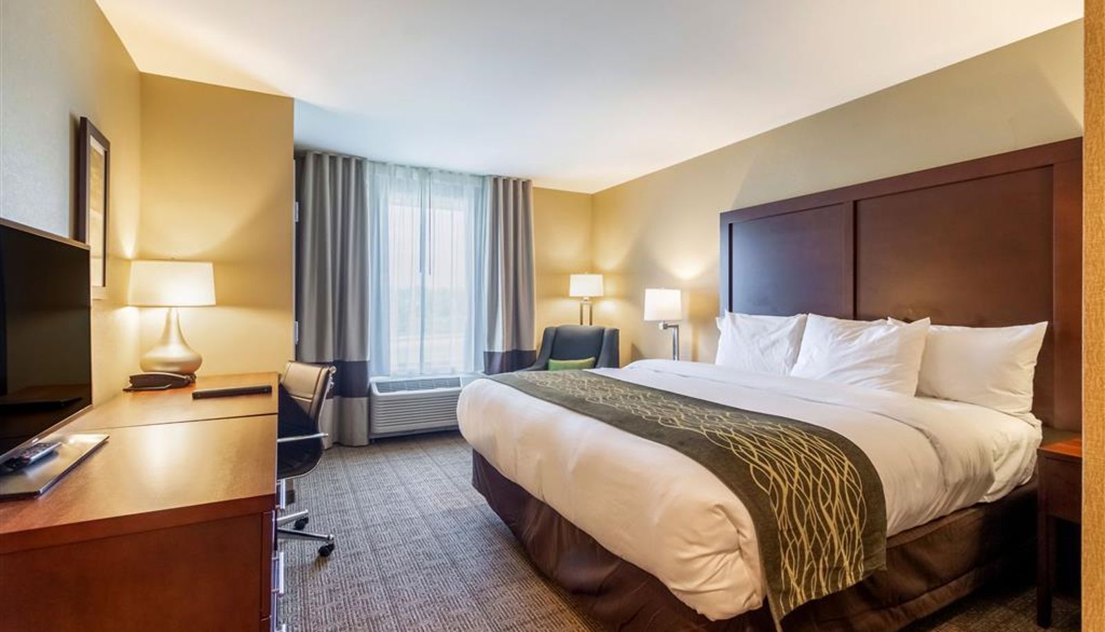 Camera - Comfort Inn & Suites - Harrisburg Airport - Hershey South