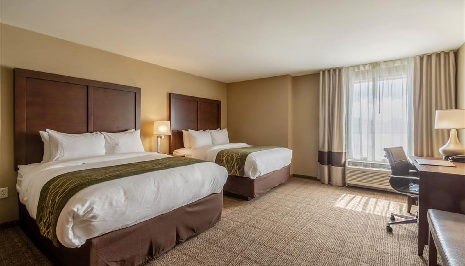 Camera - Comfort Inn & Suites - Harrisburg Airport - Hershey South