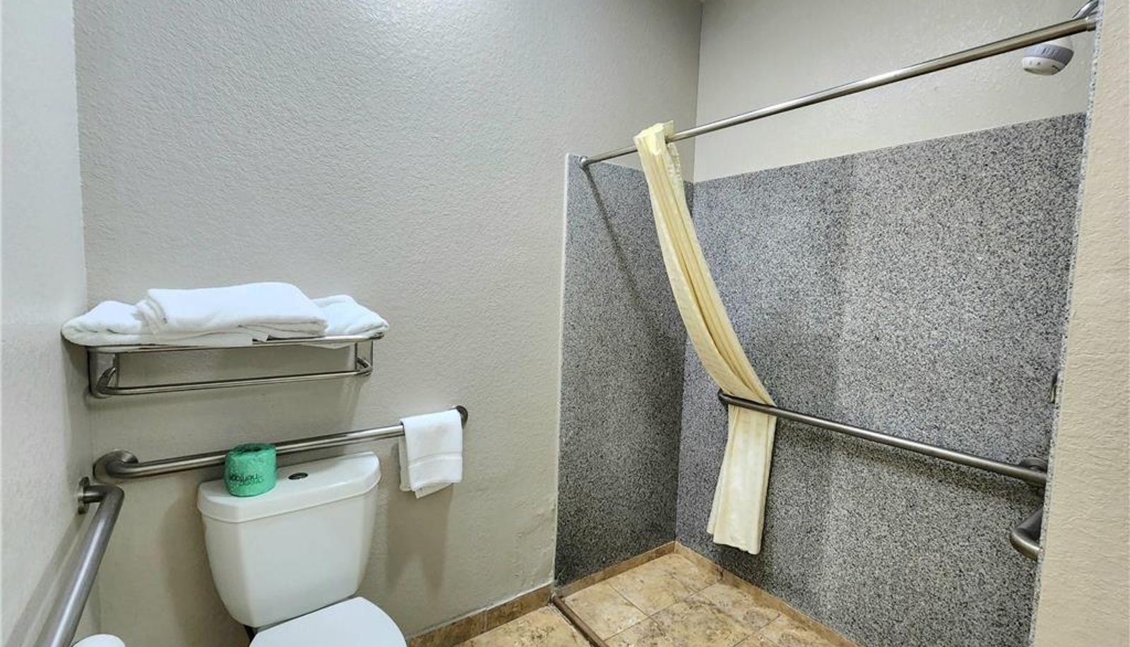 Room - Days Inn by Wyndham Kenedy/Karnes City