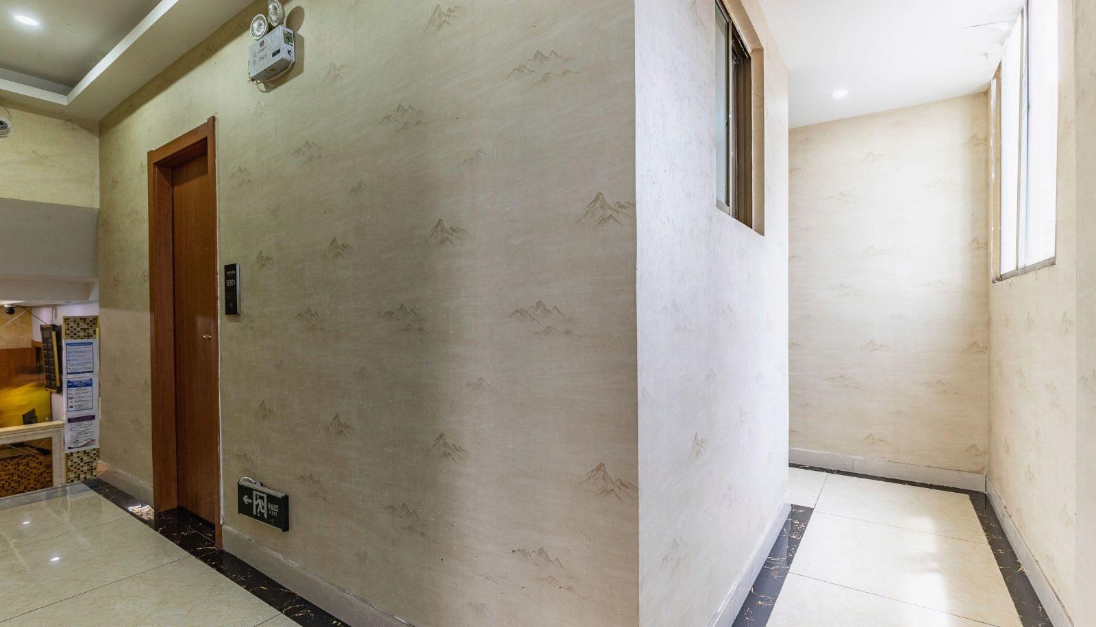 Buitenruimte van het hotel - Guixing Business Hotel