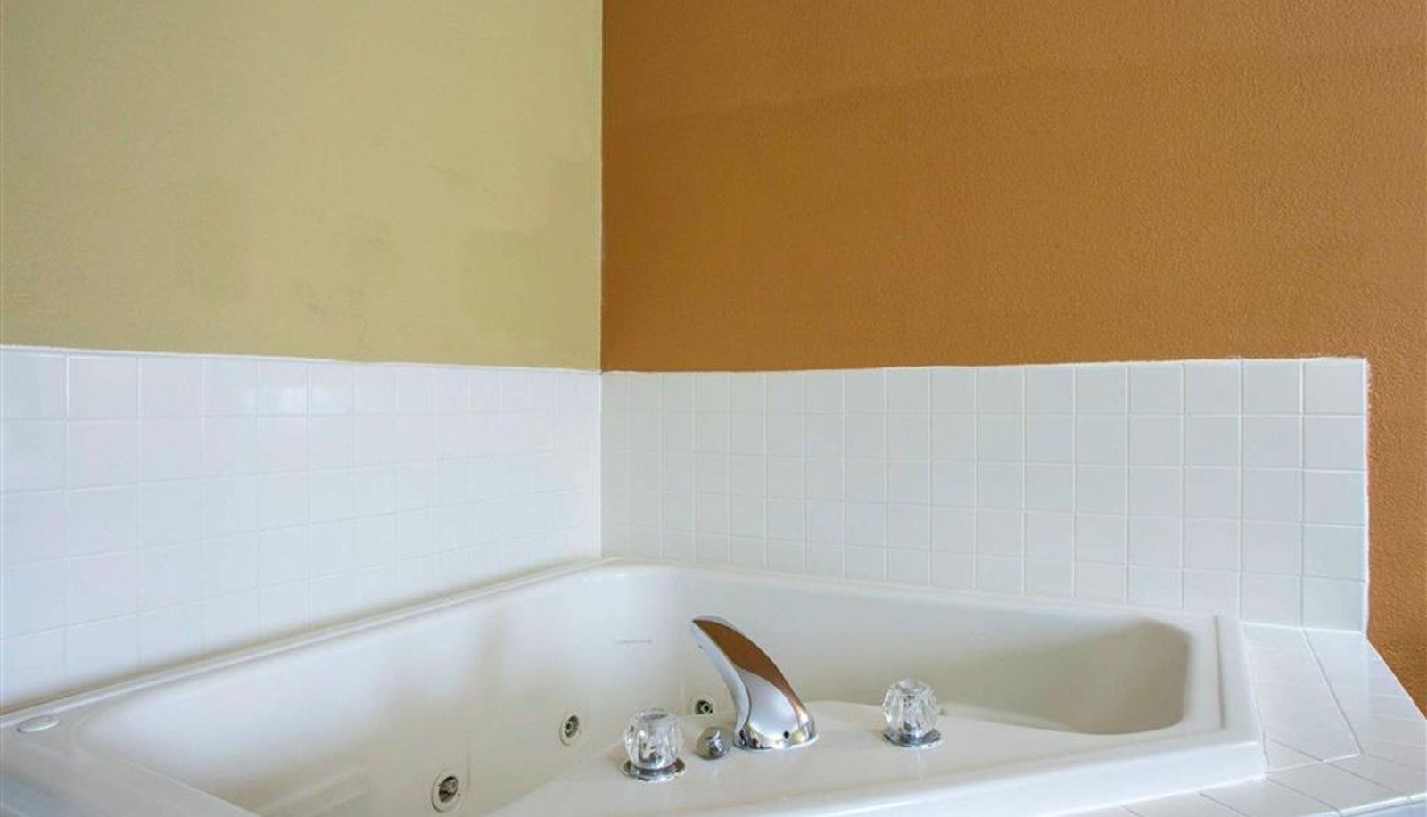 Room - Quality Inn Merrillville