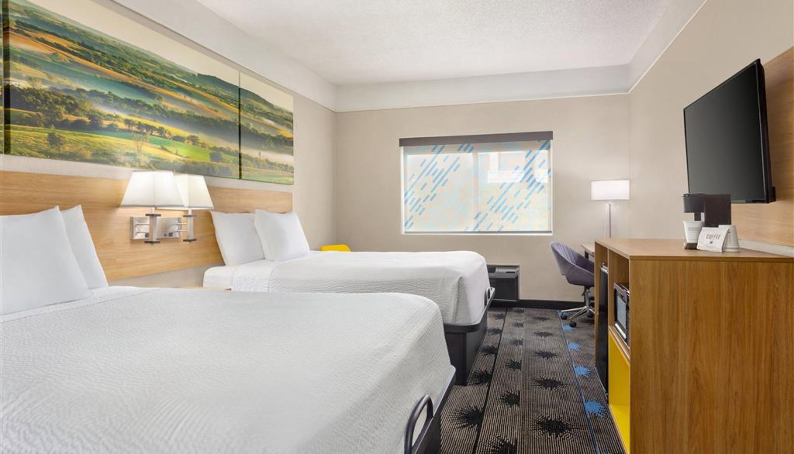 Room - Days Inn by Wyndham Kansas City International Airport