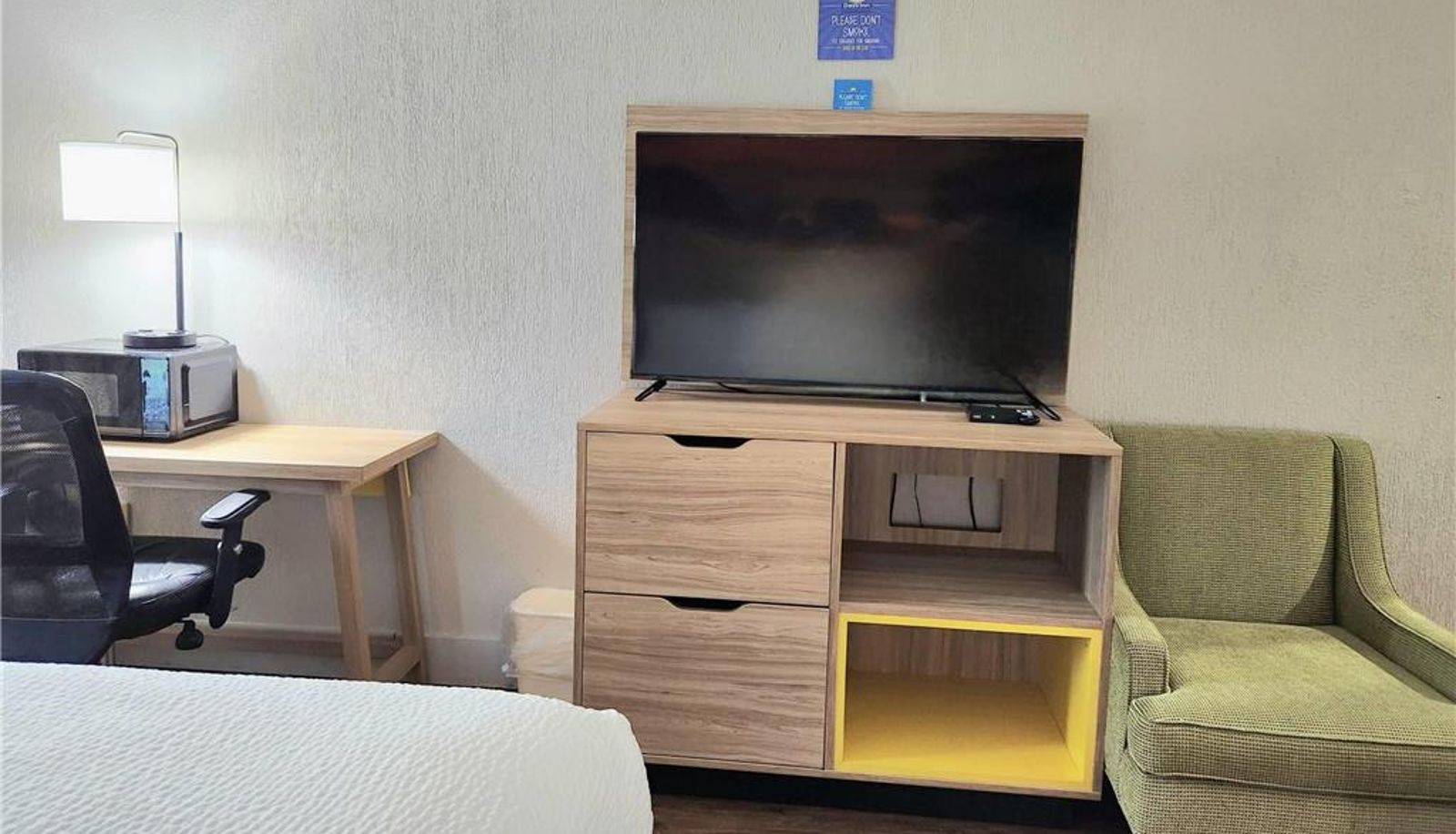 Room - Days Inn by Wyndham Denham Springs-Baton Rouge East