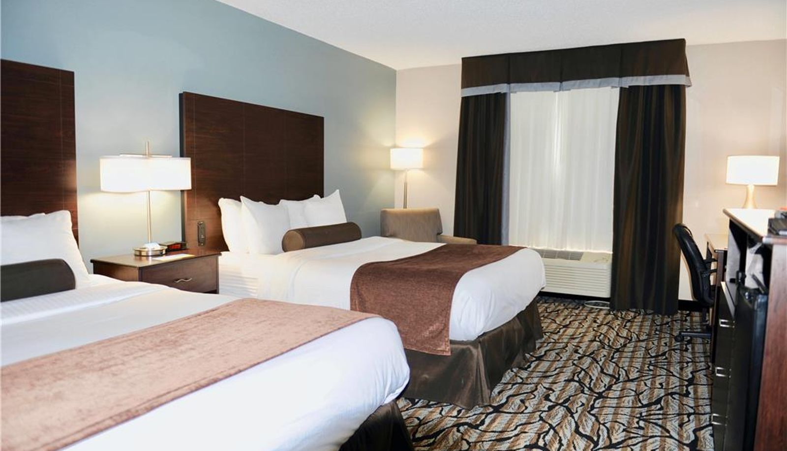 Room - Days Inn & Suites by Wyndham Wausau