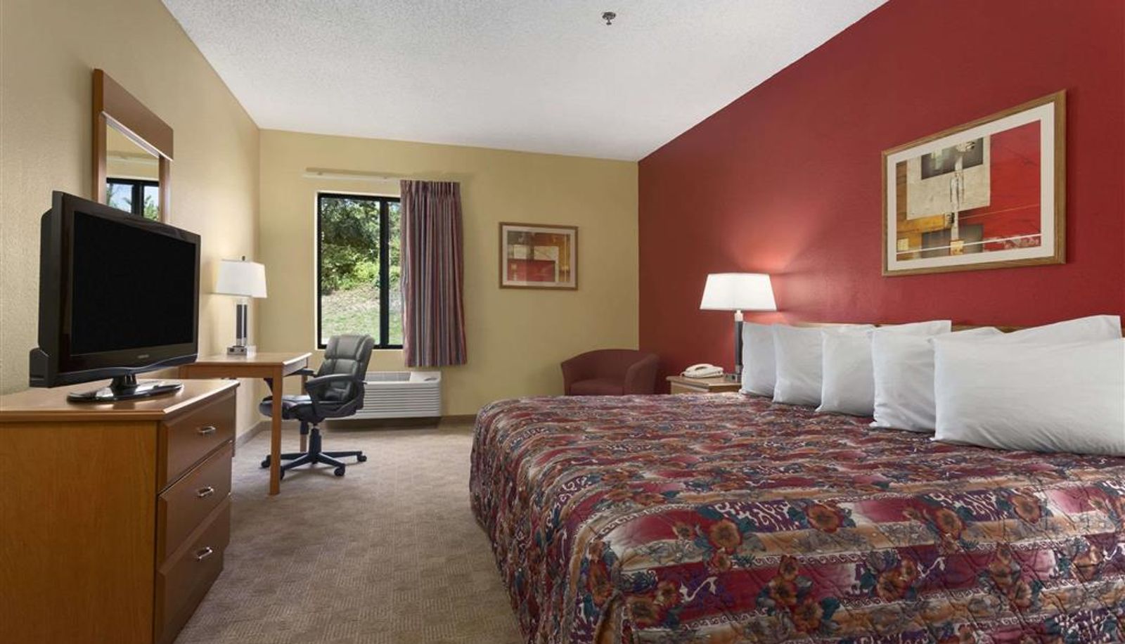 Camera - Days Inn by Wyndham Jefferson City