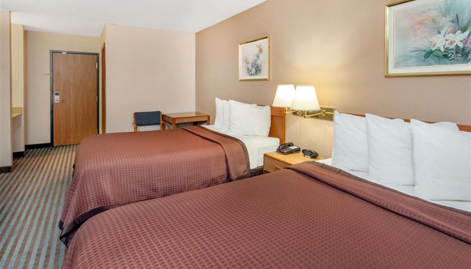 Habitación - Days Inn by Wyndham Charleston