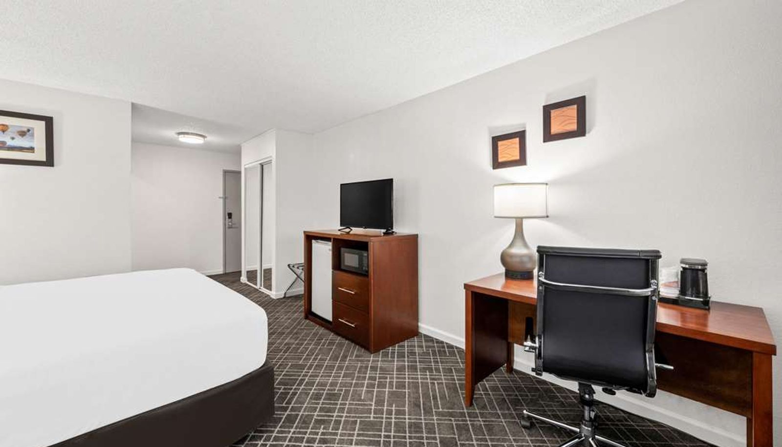 Room - Comfort Inn Yreka