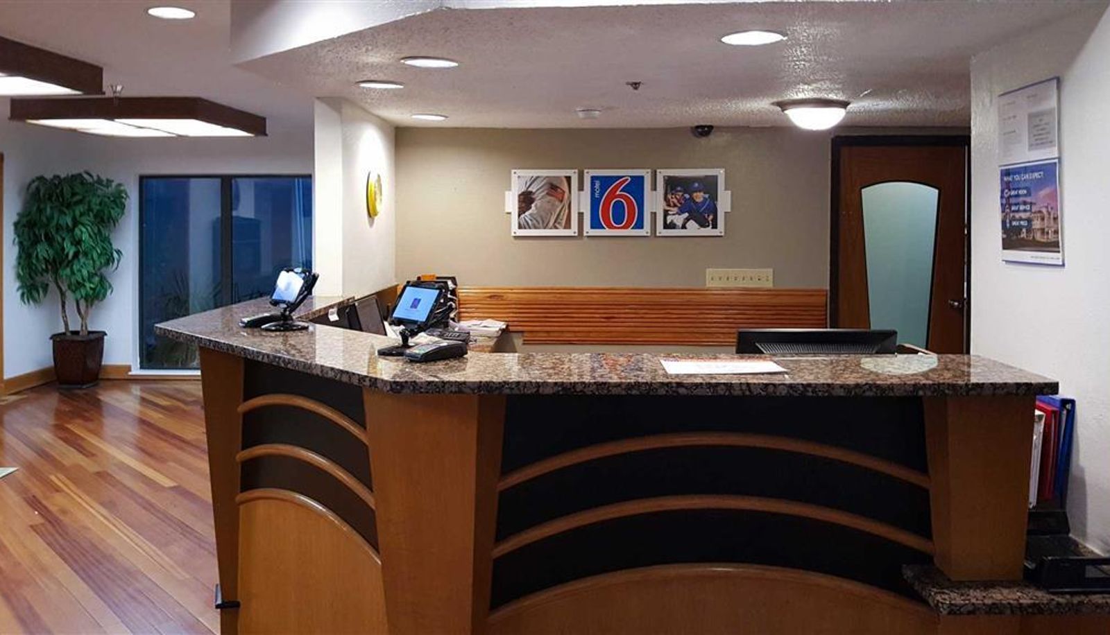 Hall - Motel 6 Little Rock