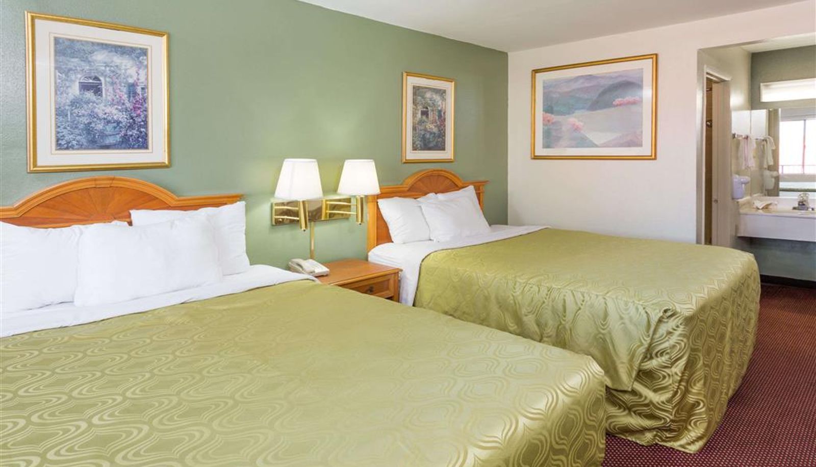 Zimmer - Days Inn by Wyndham San Bernardino