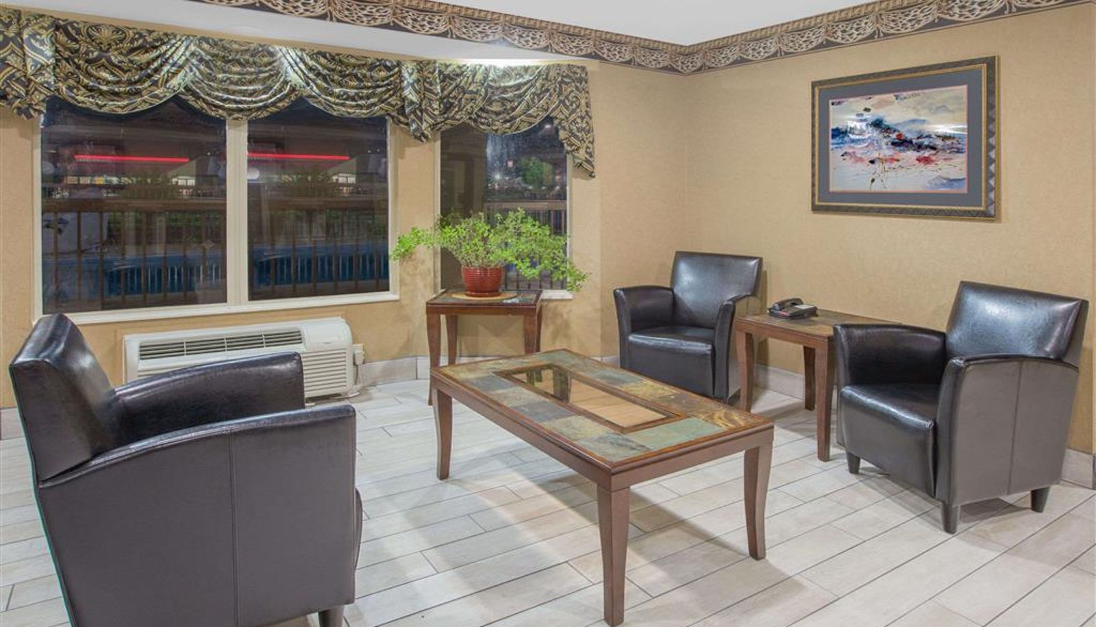 Hall - Days Inn & Suites by Wyndham Pine Bluff