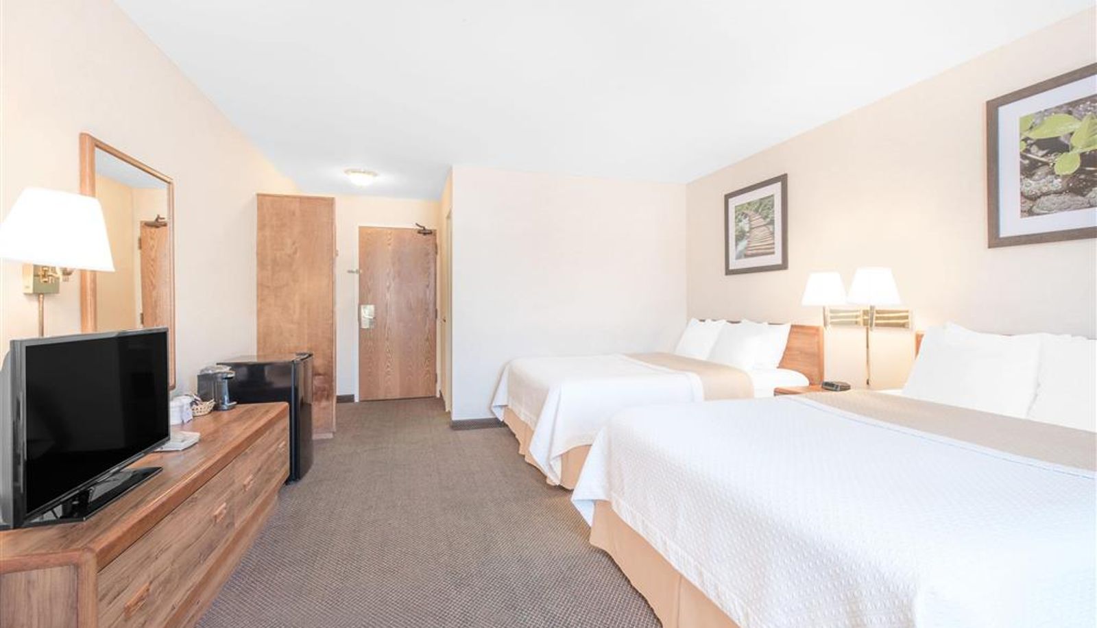 Zimmer - Days Inn by Wyndham West Rapid City