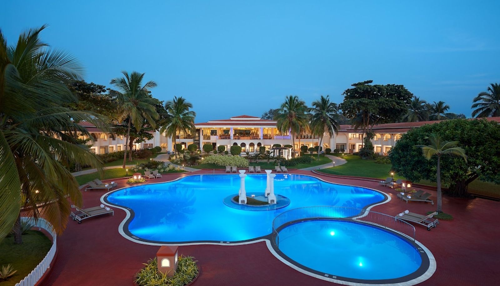 Piscina - Holiday Inn Resort GOA by IHG