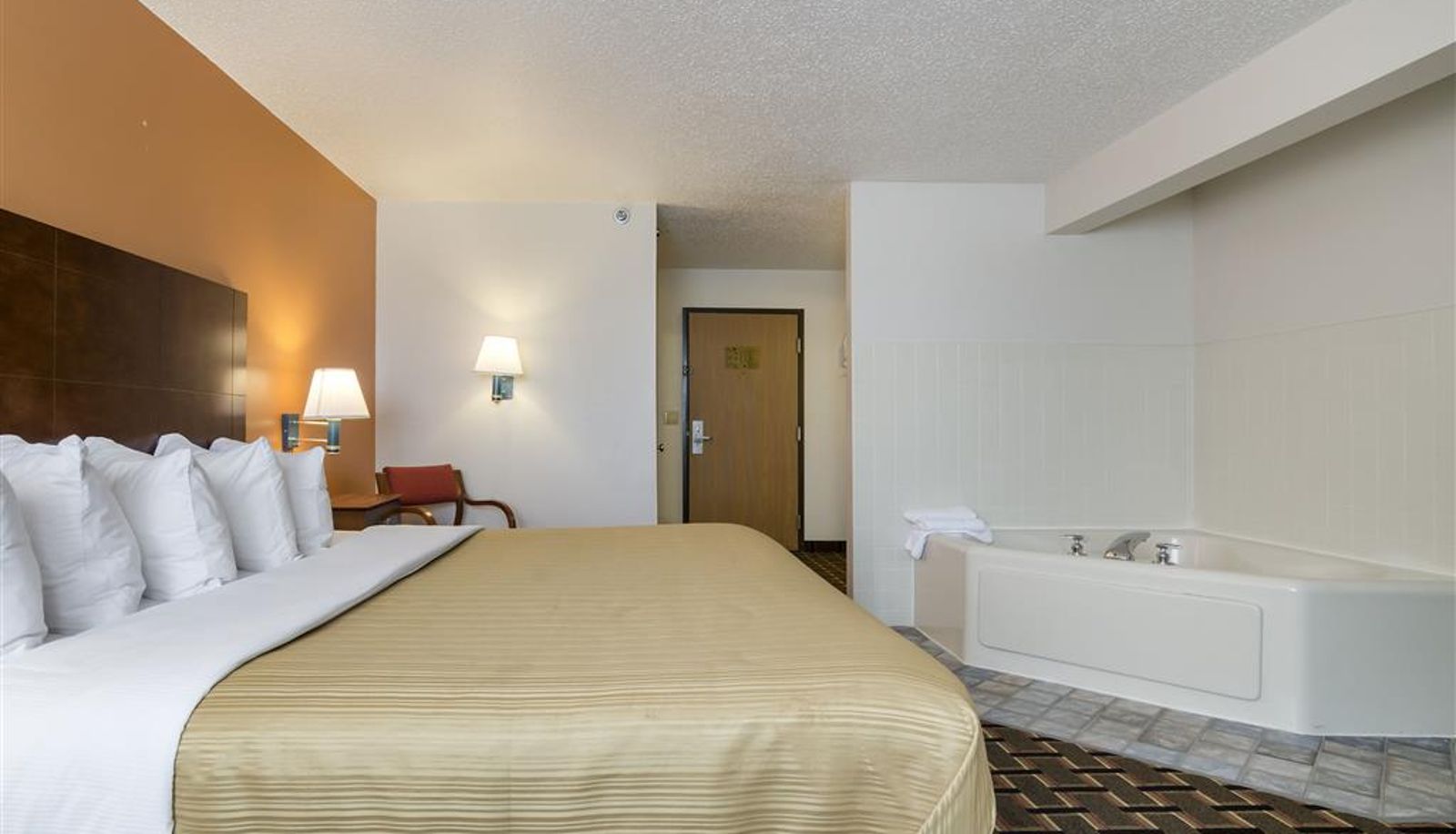 Camera - Quality Inn Osceola