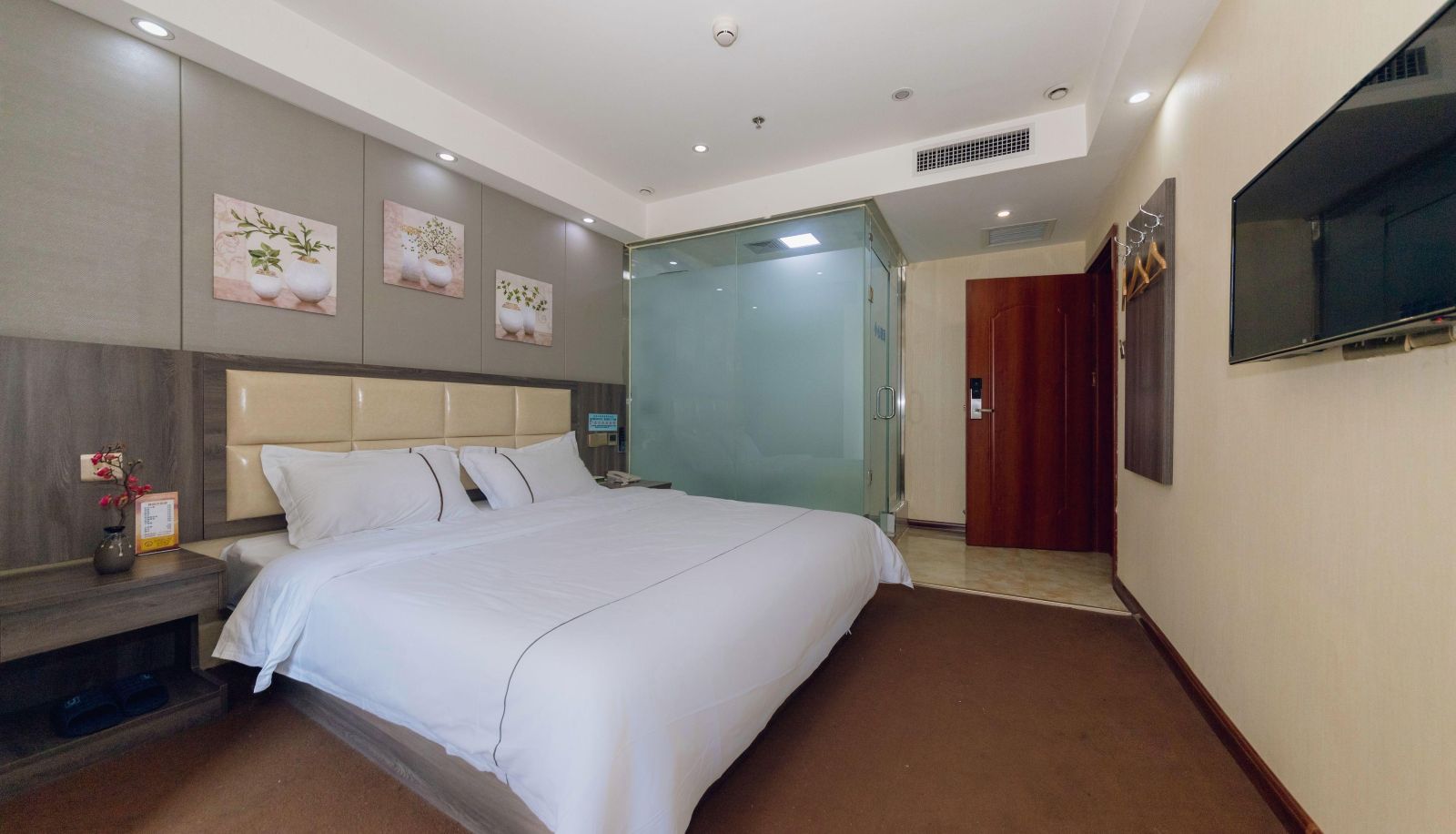 Camera business - New Generation Hotel (CBD Convention and Exhibition Center Store)
