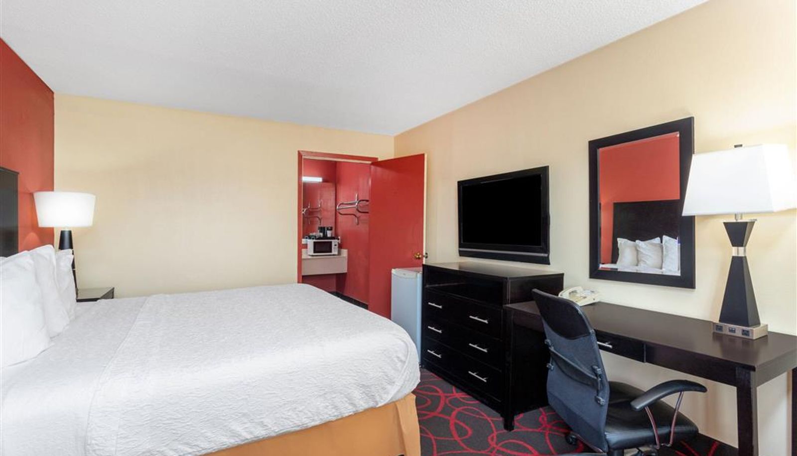 Room - Travelodge by Wyndham Richmond IN