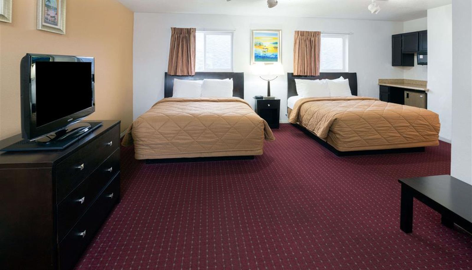 Zimmer - Days Inn by Wyndham Newport OR