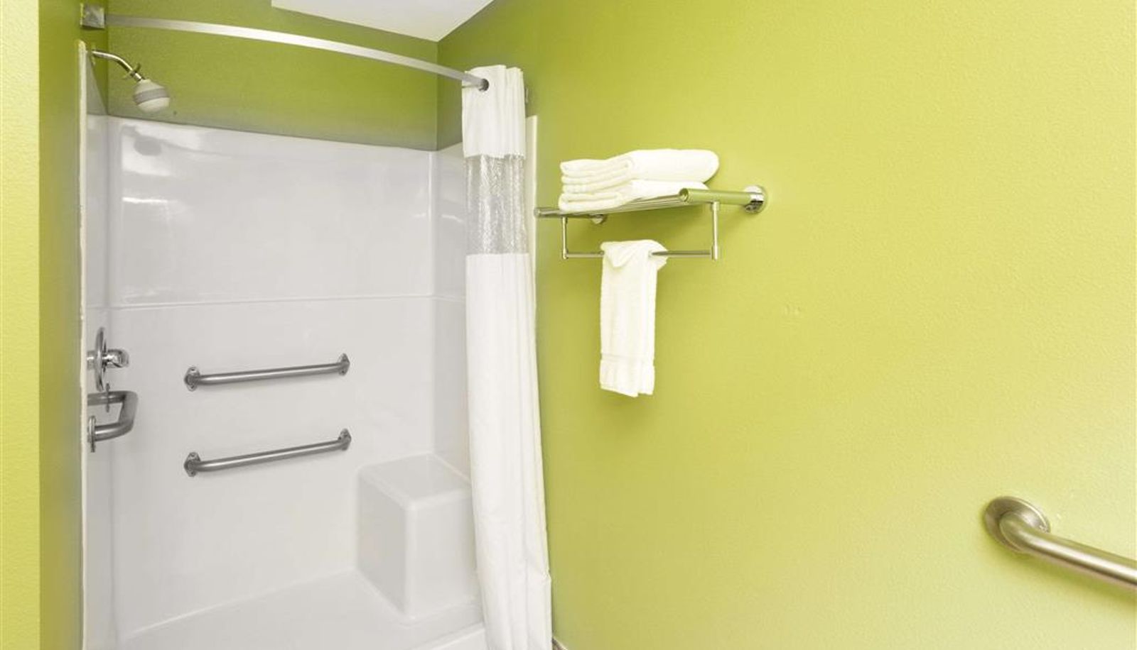 Kamer - Days Inn by Wyndham Newport OR