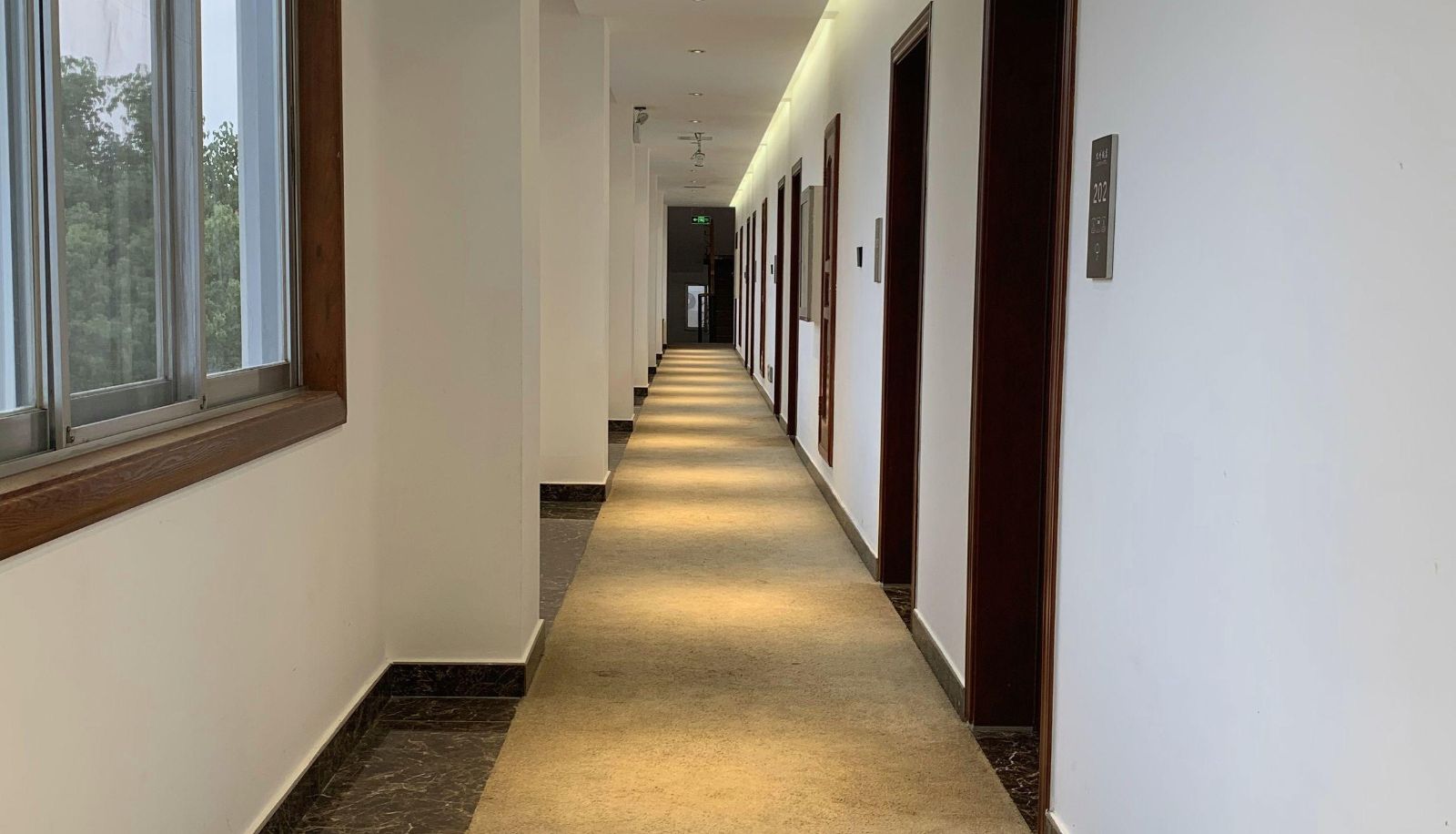 Area esterna dell'hotel - Dali Jiuzhou Hotel