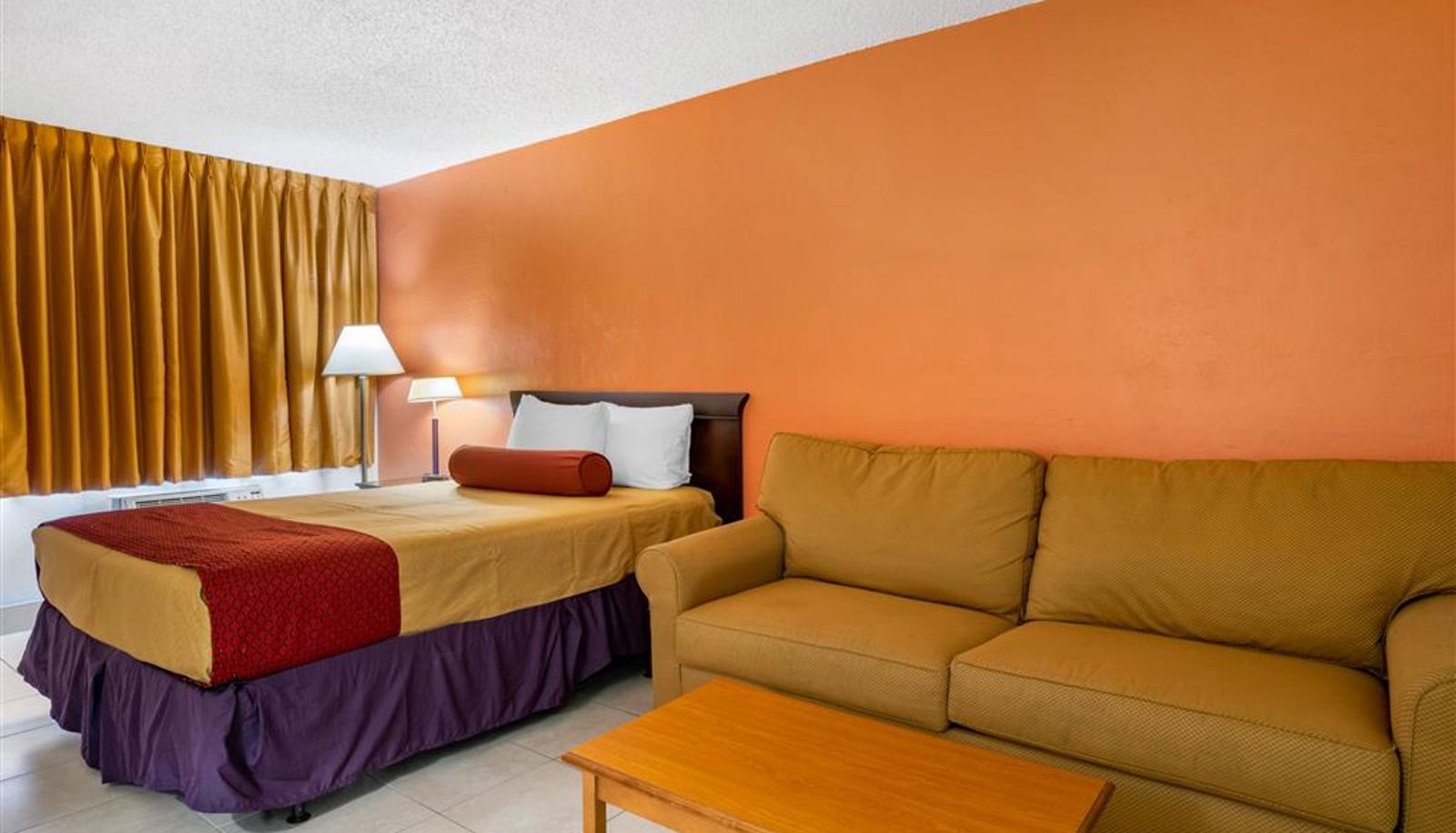 Zimmer - Econo Lodge Fort Myers North