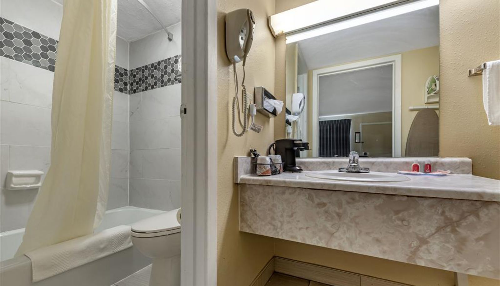 Habitación - Econo Lodge Erlanger - Cincinnati Airport