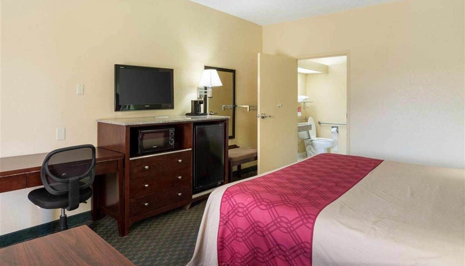 Camera - Rodeway Inn & Suites New Orleans Gentilly