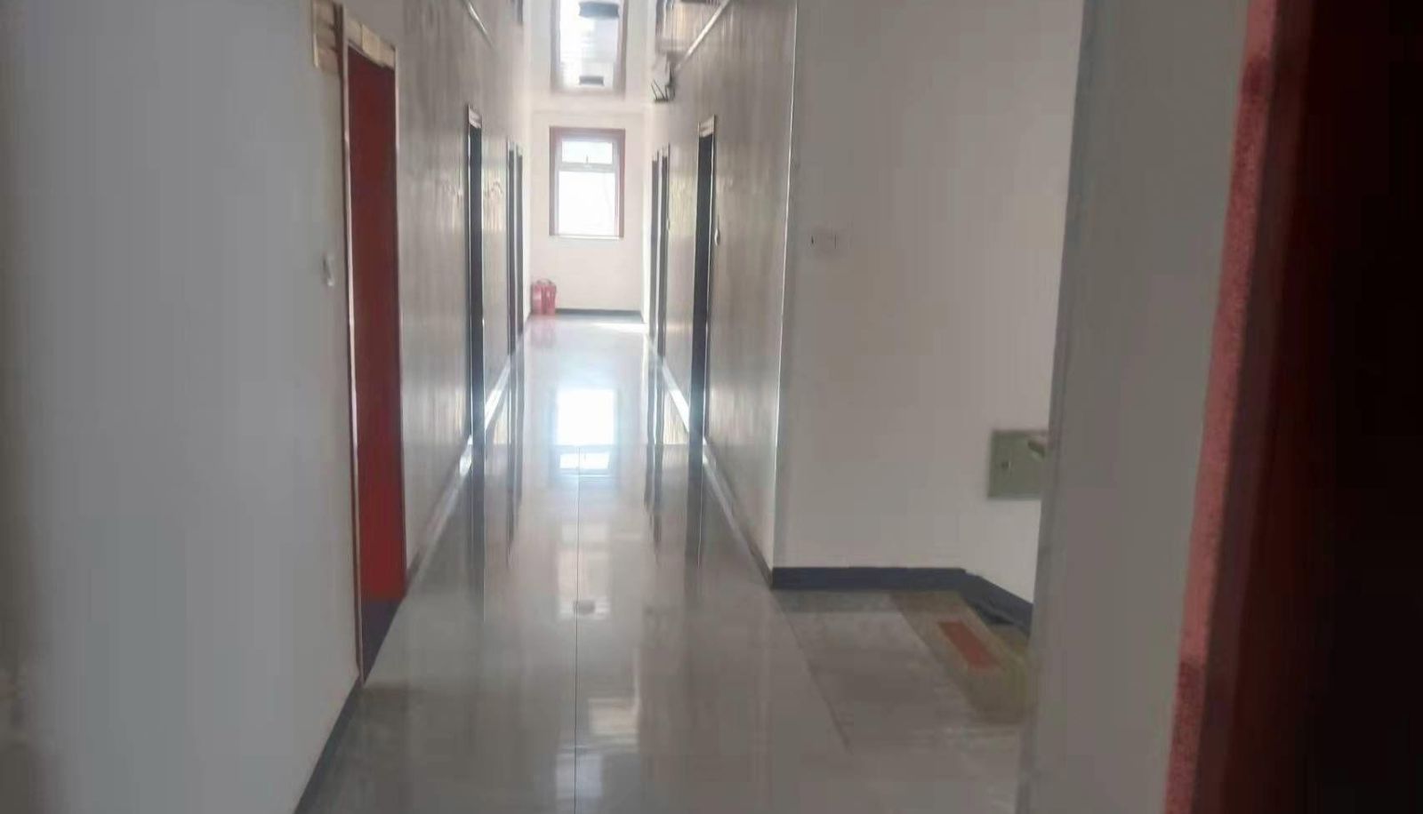 Zewnętrzna część hotelu - Jingyue Hotel