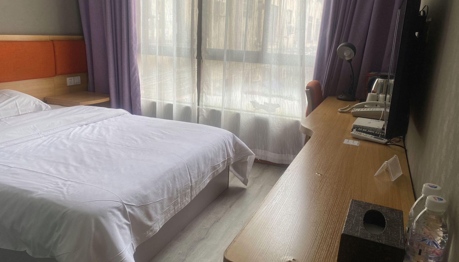 Pokój typu business - Fangchenggang Central District Under the umbrella of Home Inn - Paibai Cloud Hotel in Letian Commercial Street
