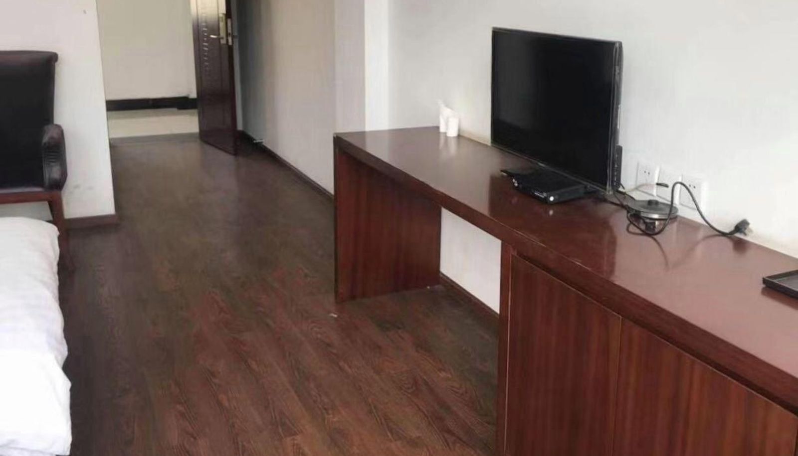 Area esterna dell'hotel - Jirui Hotel
