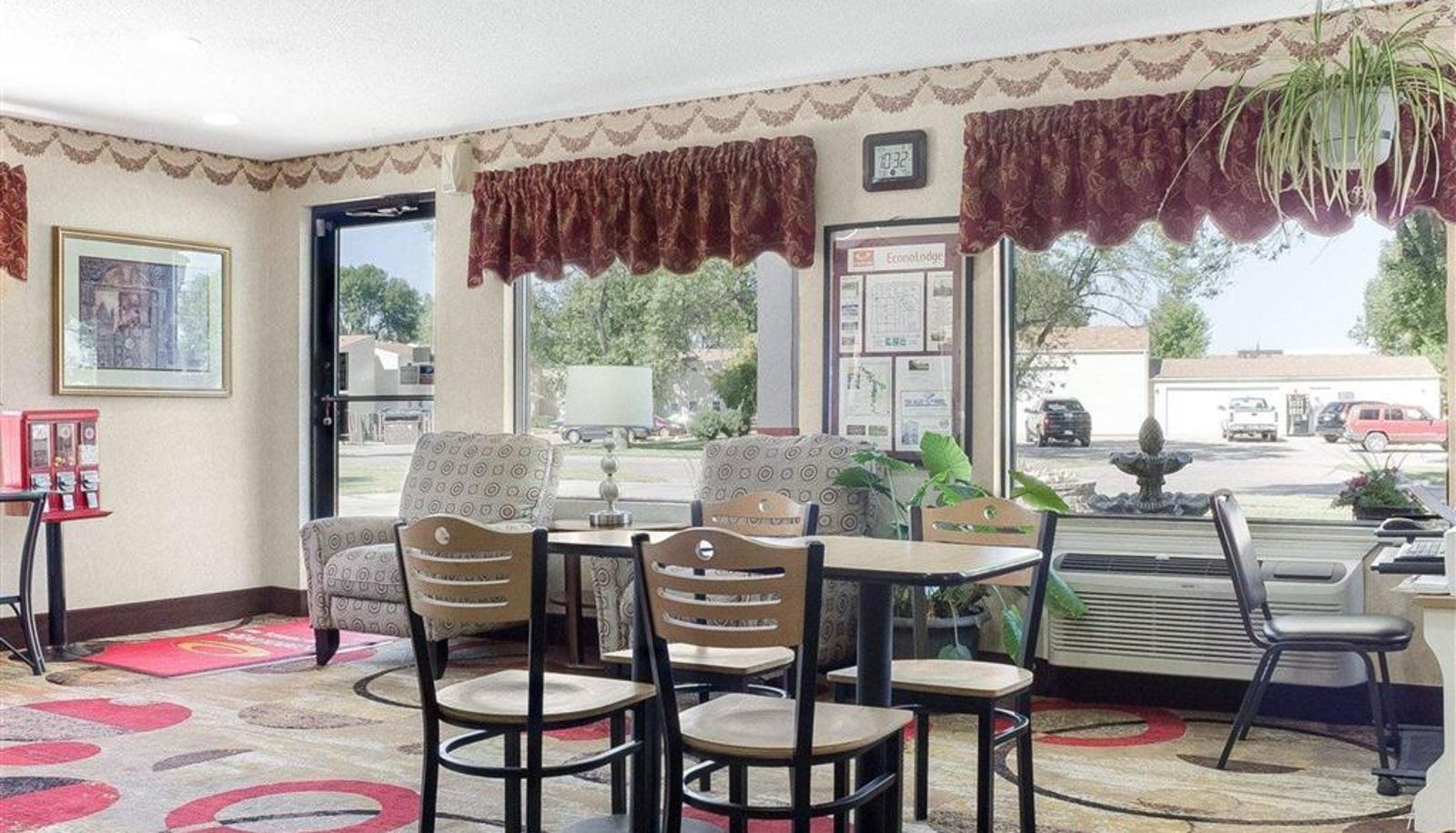 Lobby - Econo Lodge Grand Forks near University