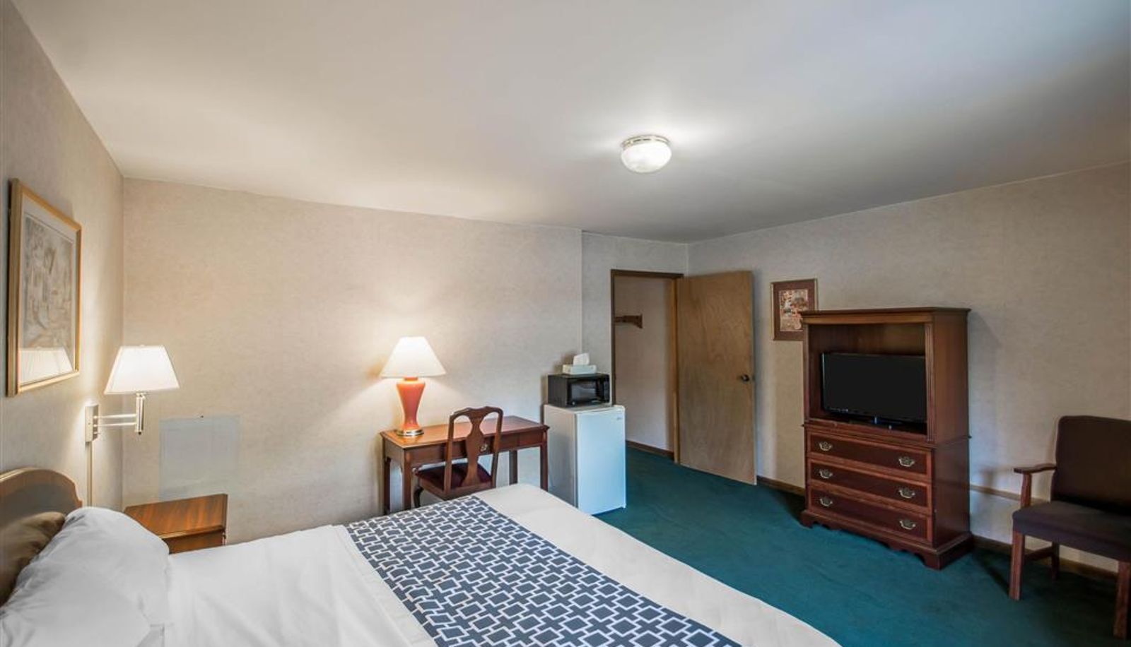 Zimmer - Econo Lodge Hornell