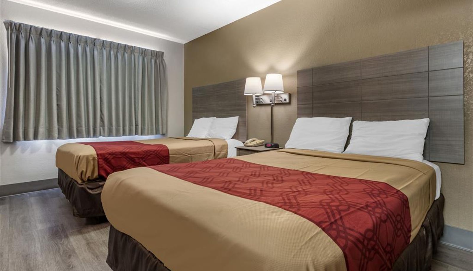 Kamer - Econo Lodge Dewitt I-90