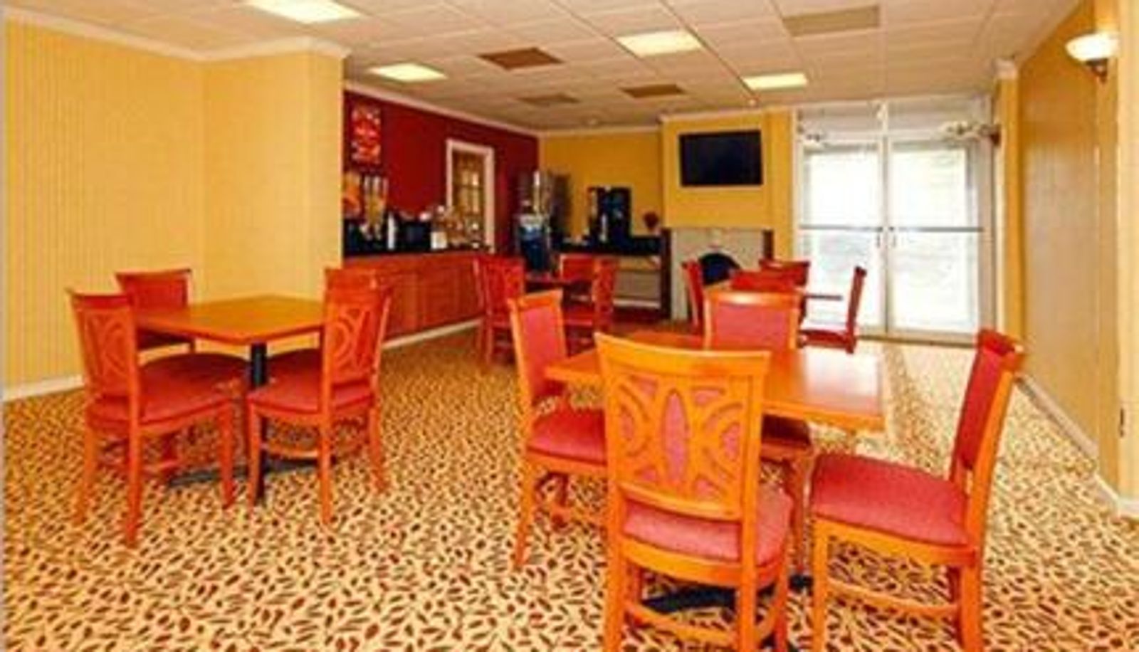Info - Super 8 by Wyndham Monticello NY