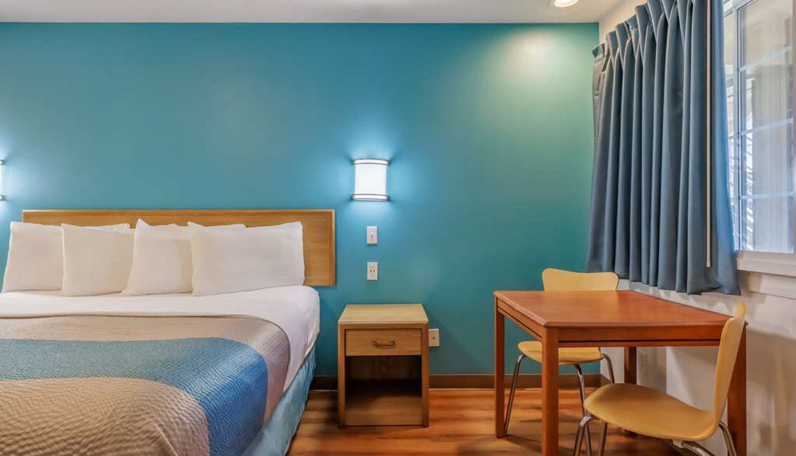 Zimmer - Motel 6 Canby OR