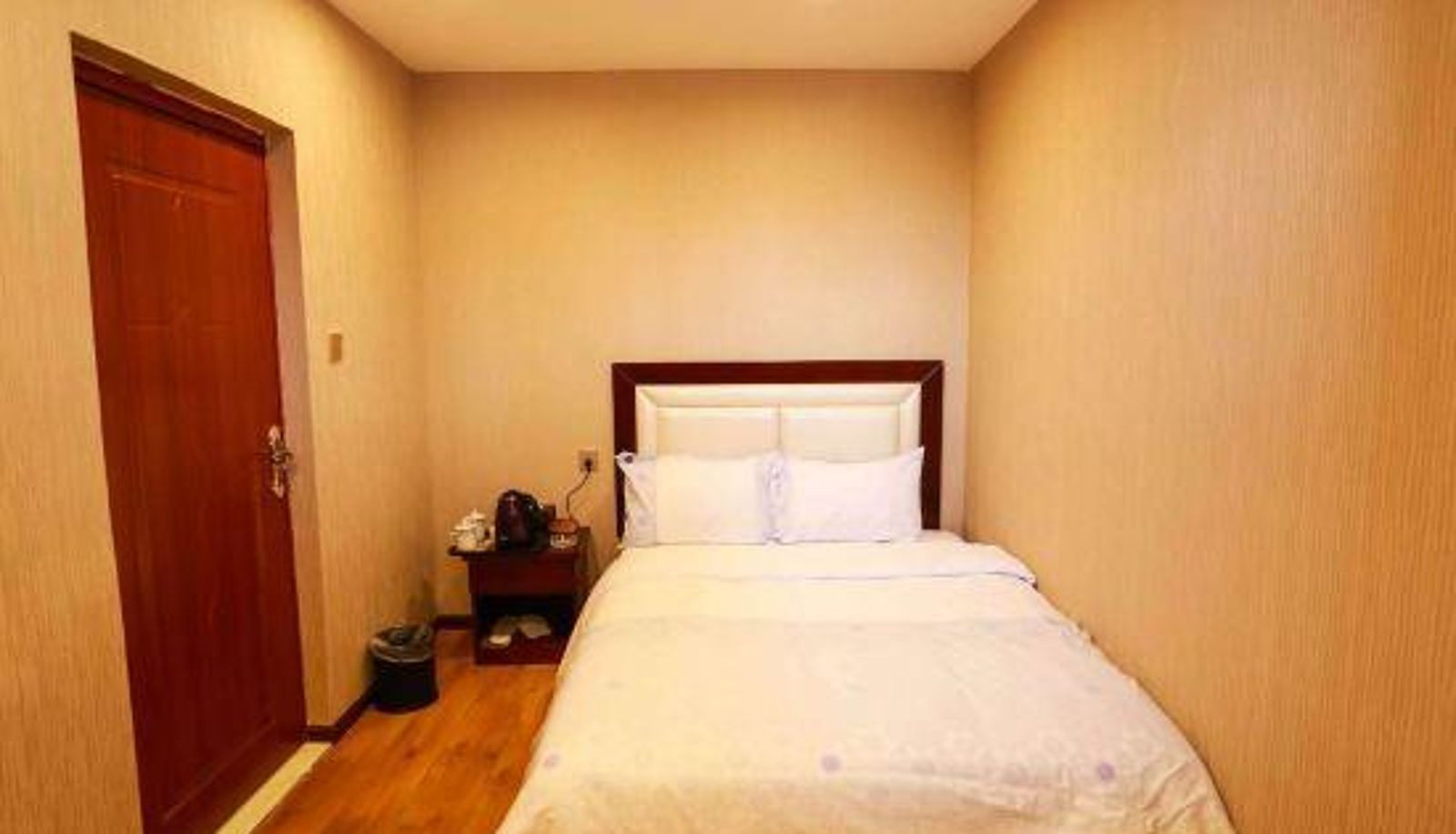 Kamer - Xichang Yijia Express Hotel