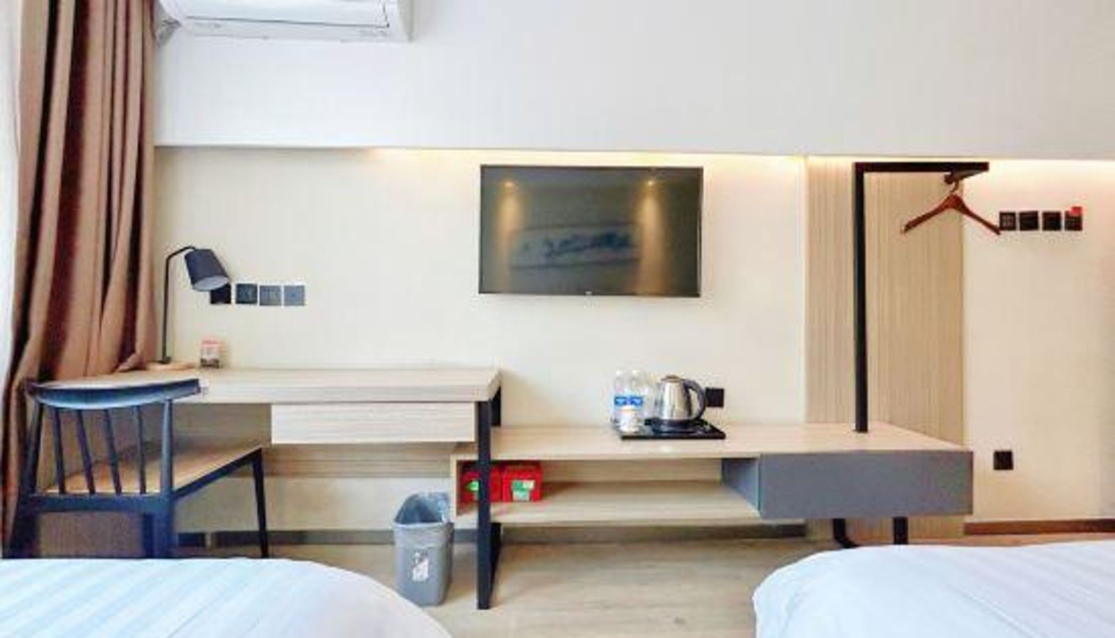 Camera - Tiantian Ruyi Business Hotel