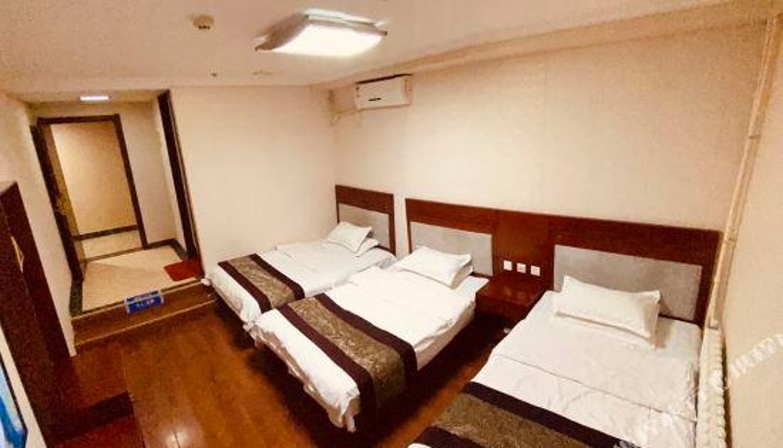 Zimmer - Junyue Haoting Hotel(Tianjin Eye Hospital Store)