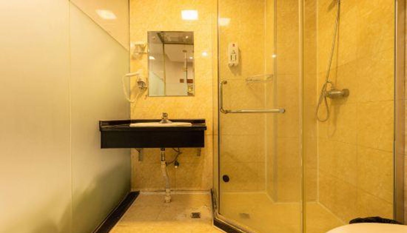 Chambre Familiale - Home Inn Park Cloud Hotel (Tianjin Jinhai University of Science and Technology Store)