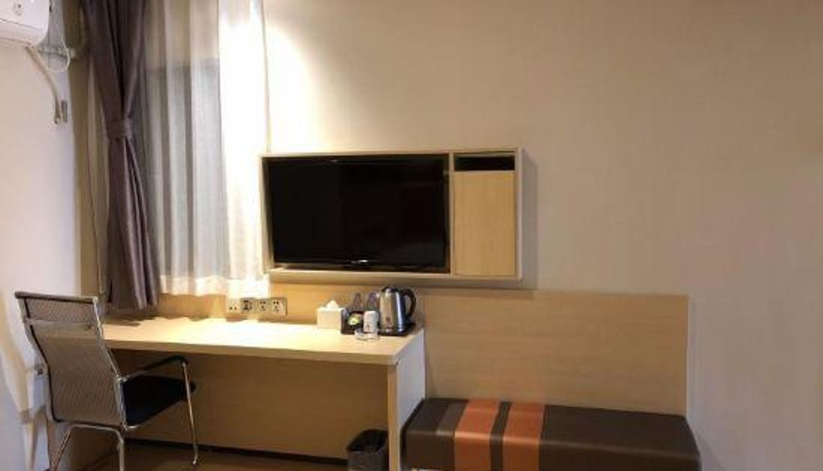 Innenbreich - 7 Premium Hotel(Xiaolan Industrial Park Baigang Subway Station Store)