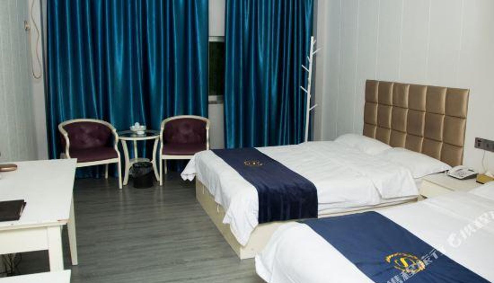 Kamer - Lipu Four Seasons Sunshine Hotel