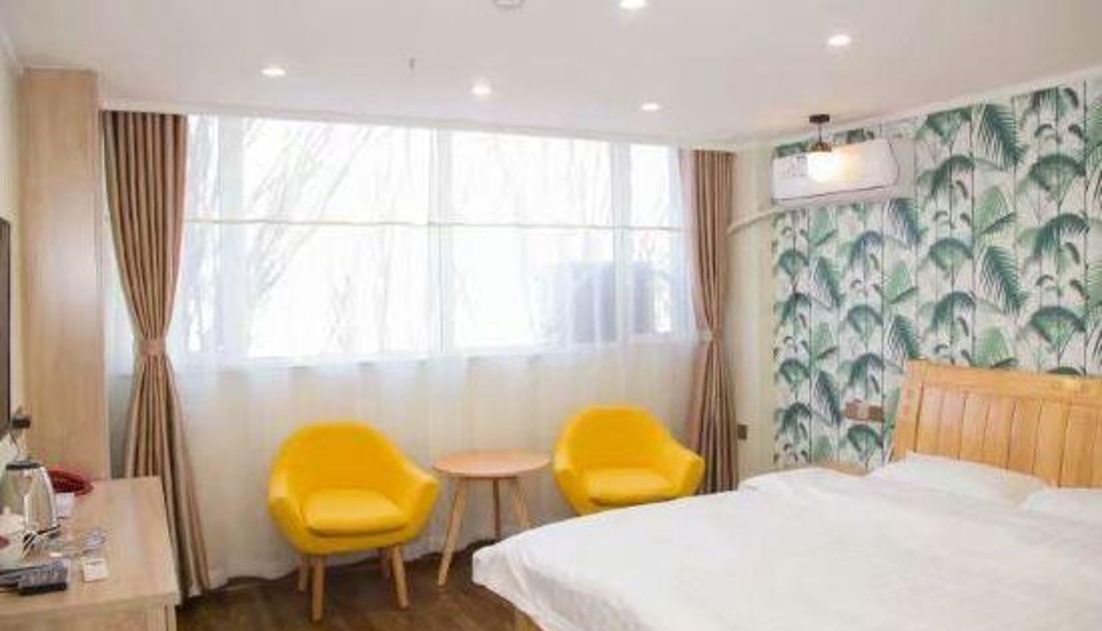 Chengde North Shore Theme Hotel