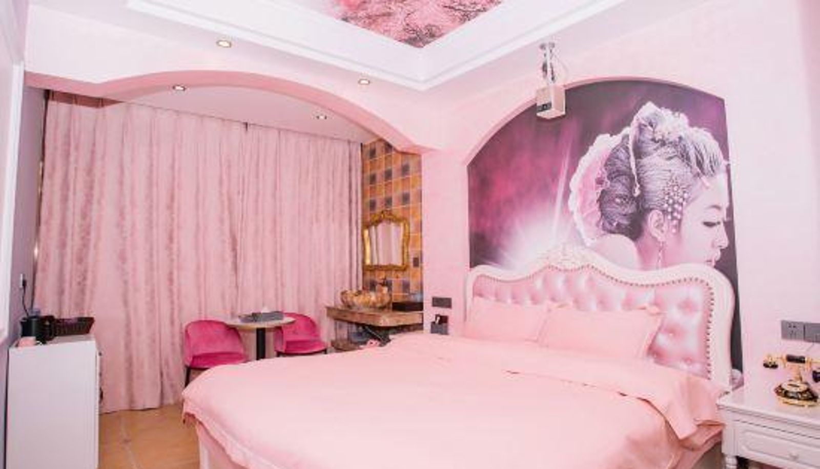 Zimmer - Pingjiang Lafi Theme Hotel