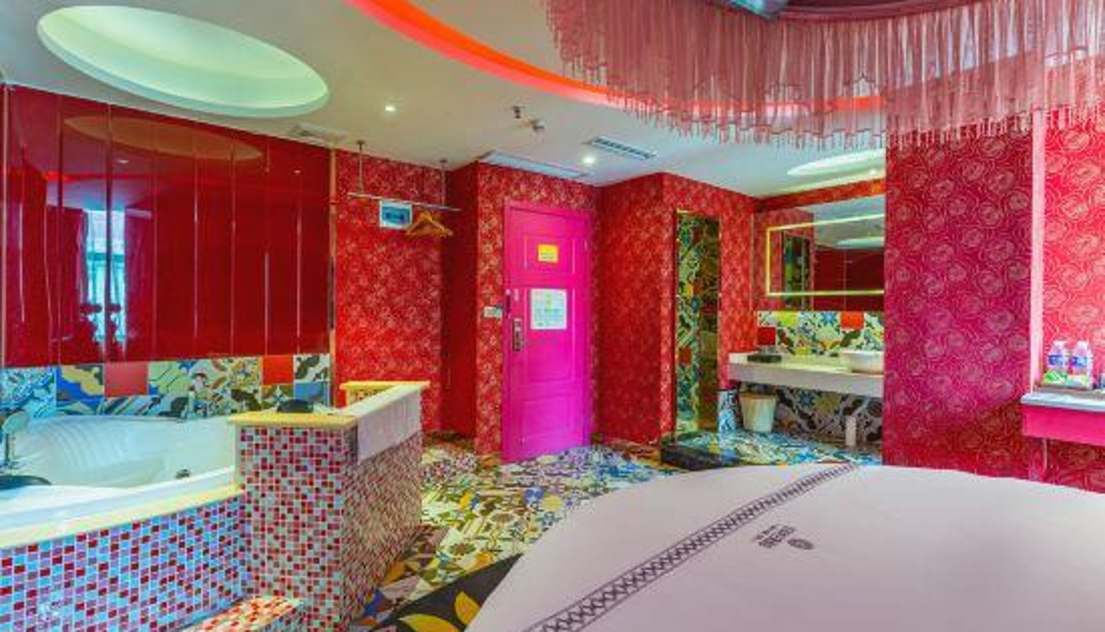 Zimmer - Jianli Jisli Theme Hotel