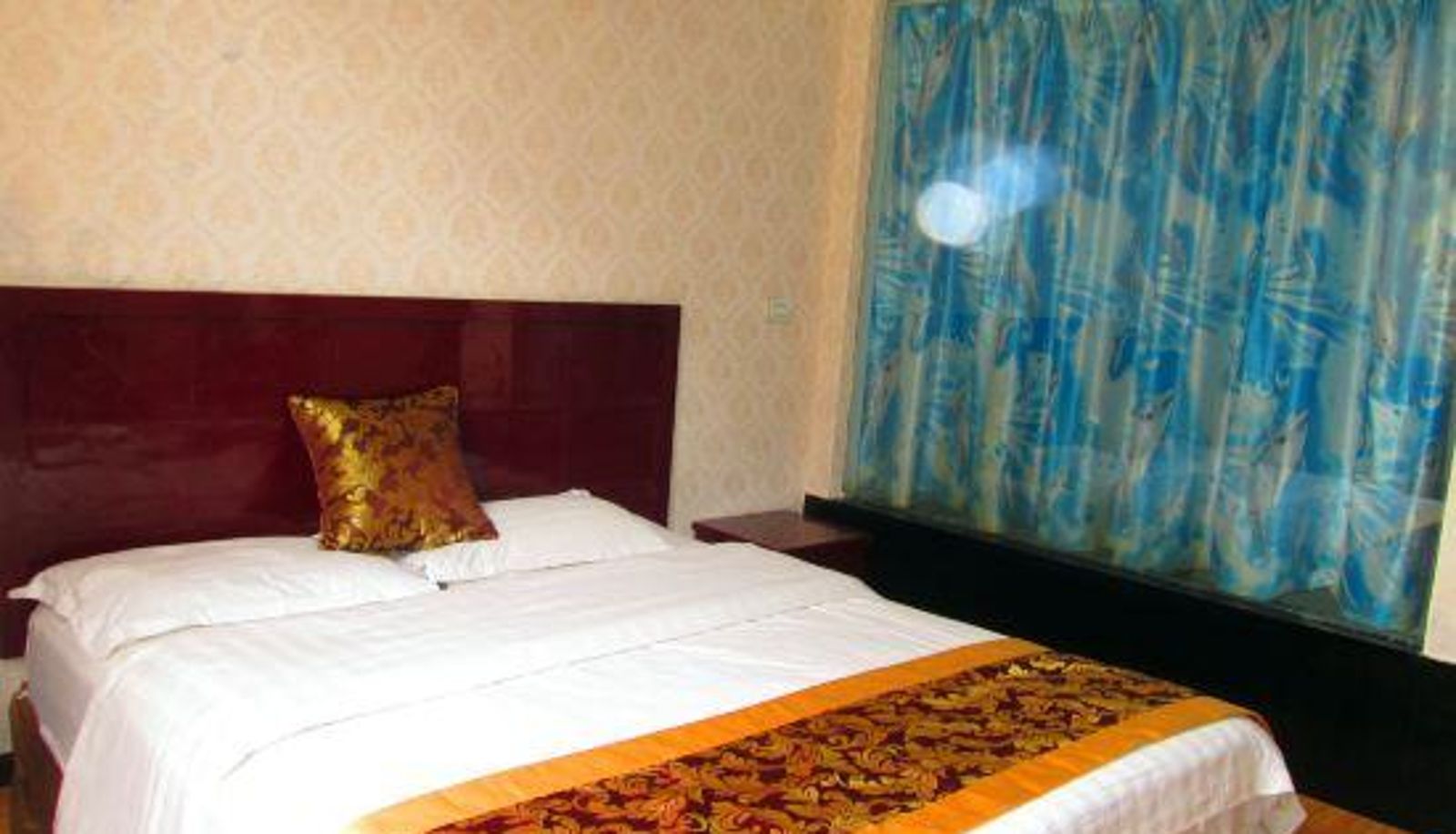 Innenbreich - Jianli Huangtong Hotel